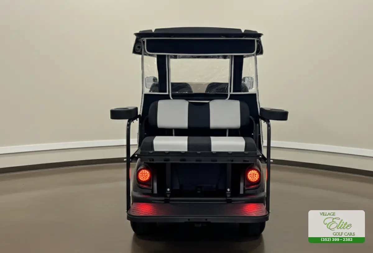 Yamaha Golf Cart Silver & Black Back – A stylish golf cart with a silver and black back, delivering superior performance and comfort.